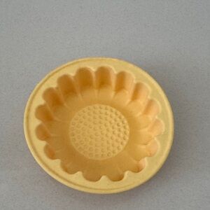 Yellow Flower-Shaped Baking Mold